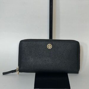 Tory Burch Robinson Black Zip Leather Continental Wallet